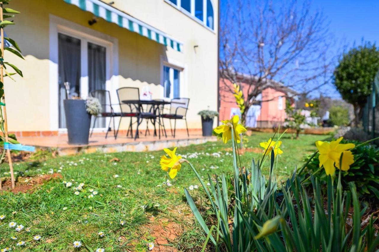 Bozica House With Apartments Murine Exterior foto